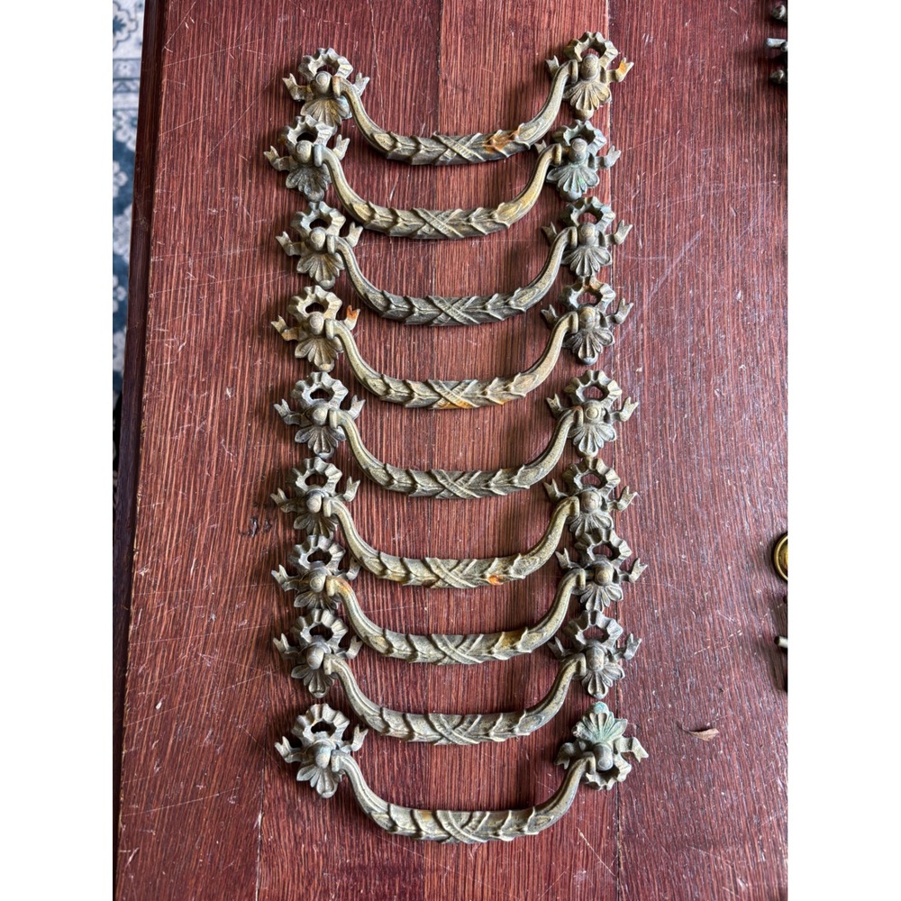 9 Vintage French Provincial Laurel Leaf Bail Pulls 5 Inch Centers K3780 KBG 500